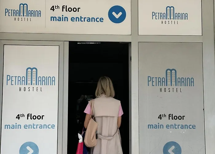 Хостел Petra Marina