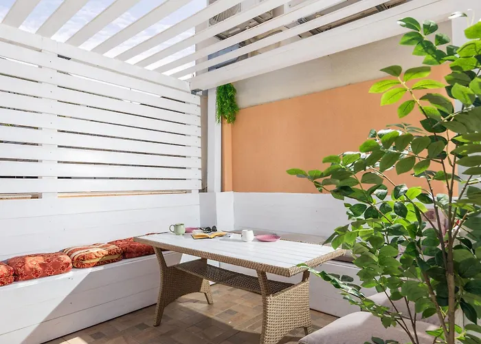 Petra Marina Хостел *