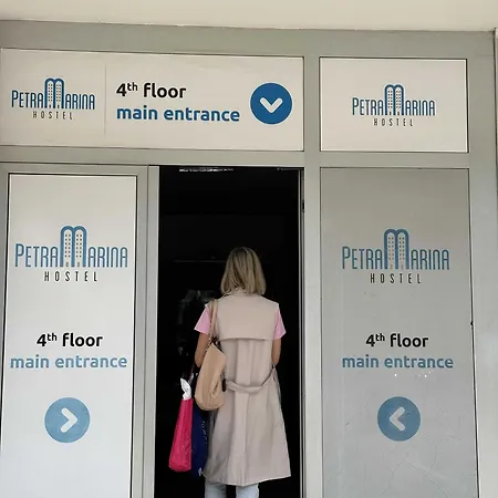 Auberge de jeunesse Petra Marina *